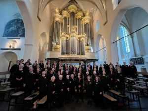 Dorpskerk te Lunteren koorconcert met Gemengd koor De Lofstem uit Ederveen