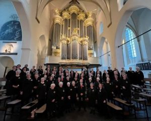 Dorpskerk te Lunteren koorconcert met Gemengd koor De Lofstem uit Ederveen